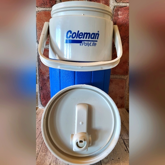 VINTAGE COLEMAN WATER COOLER - Picture 4 of 6